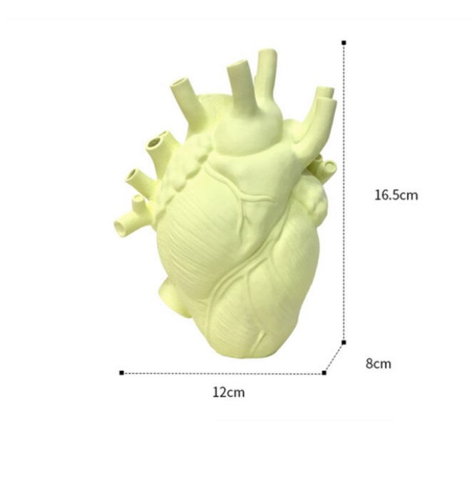 Resin Simulation Heart Shaped Vase: Black / Small (16.5cm H)