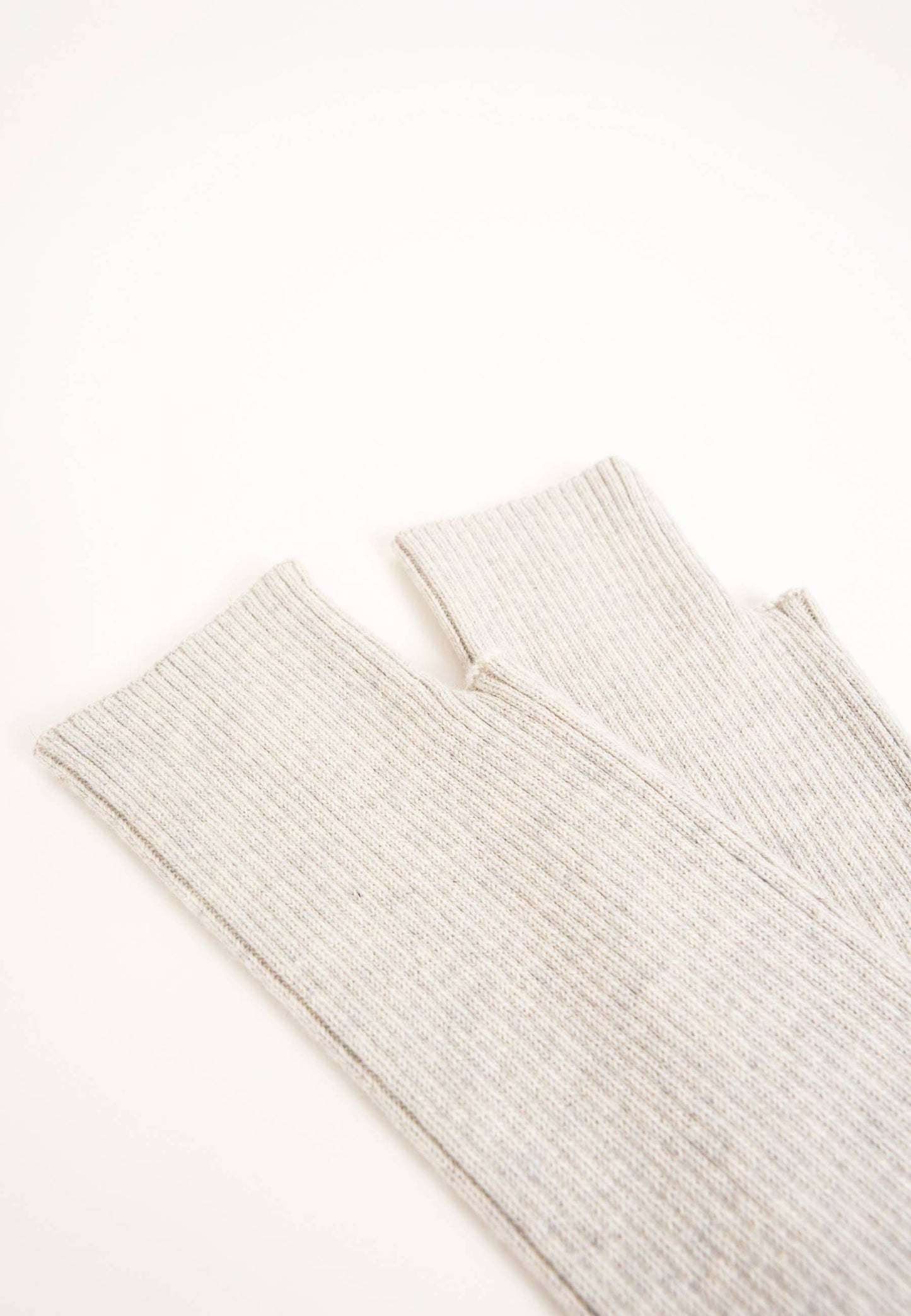 Ribbed Arm Warmers in Grey: Grey / M/L