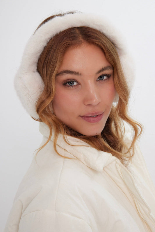 Fluffy Faux-Fur Earmuffs in Cream: Cream