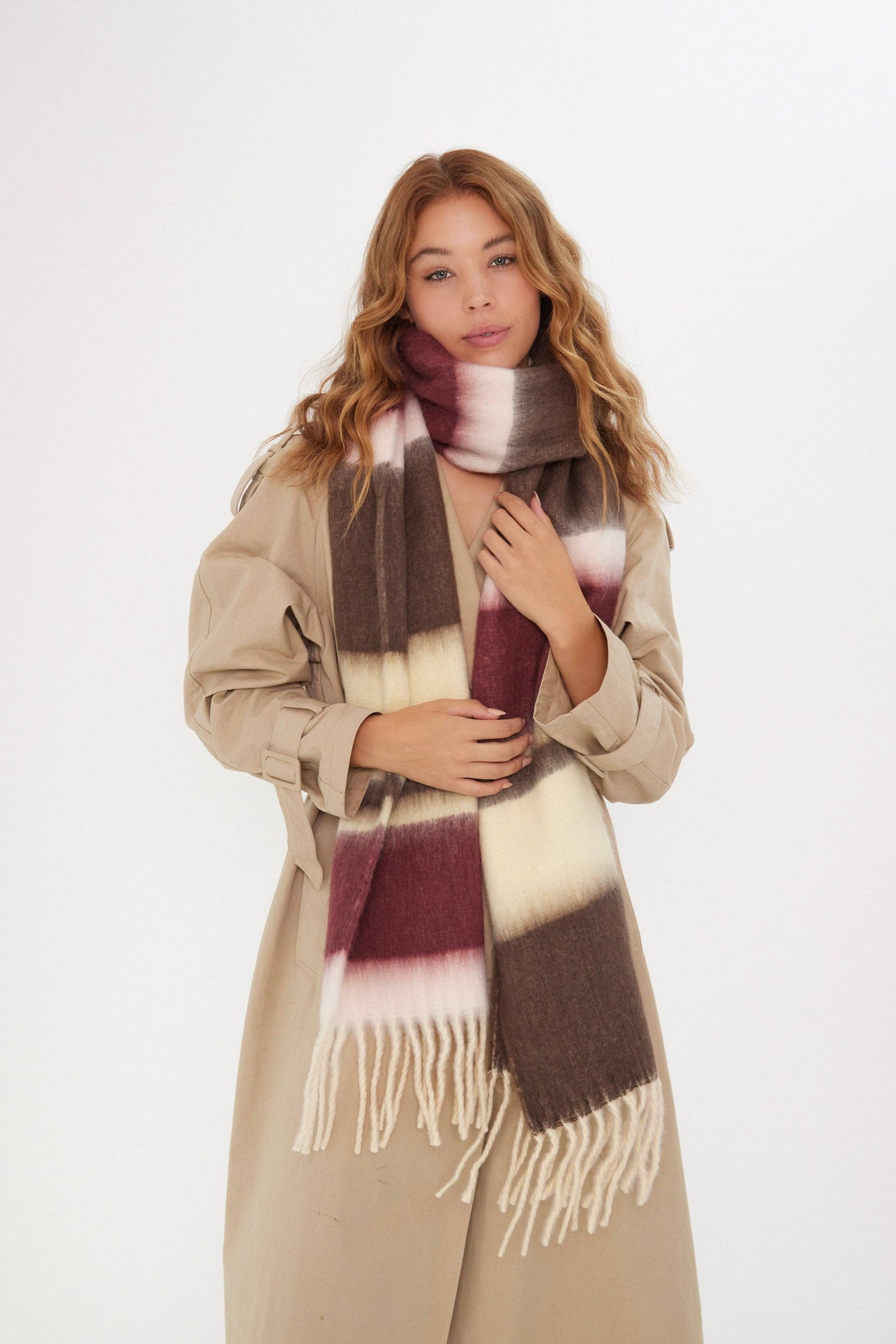 Oversized Chunky Blanket Scarf in Multicoloured Stripe: Multi