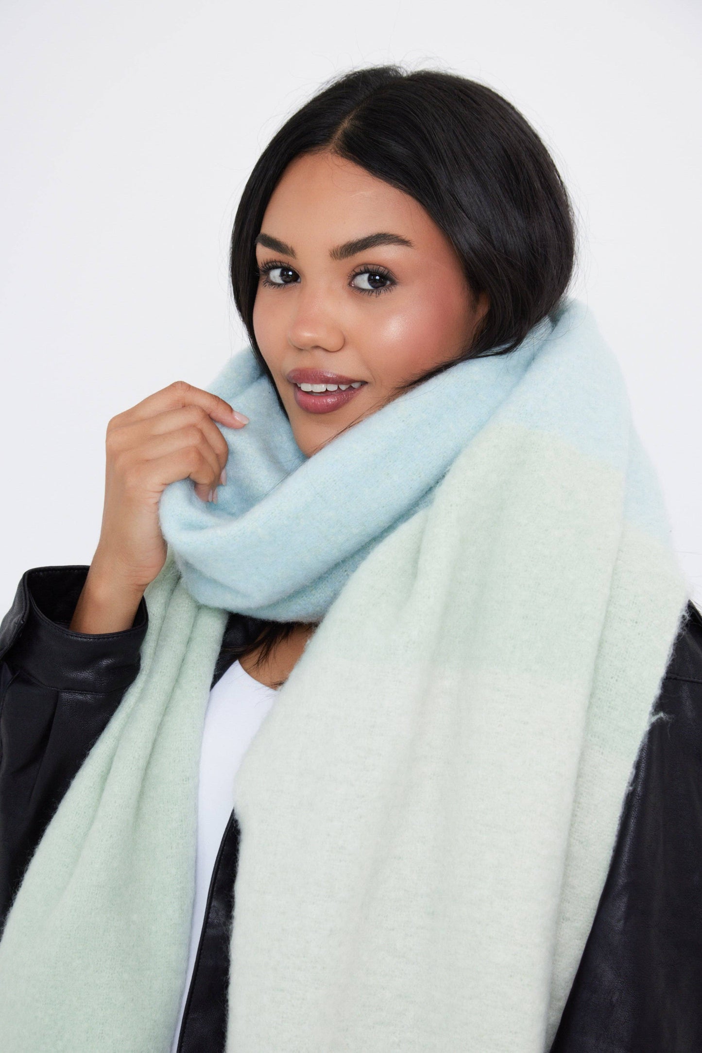 Oversized Super Soft Blanket Colour Block Scarf in Blue and Green: Blue