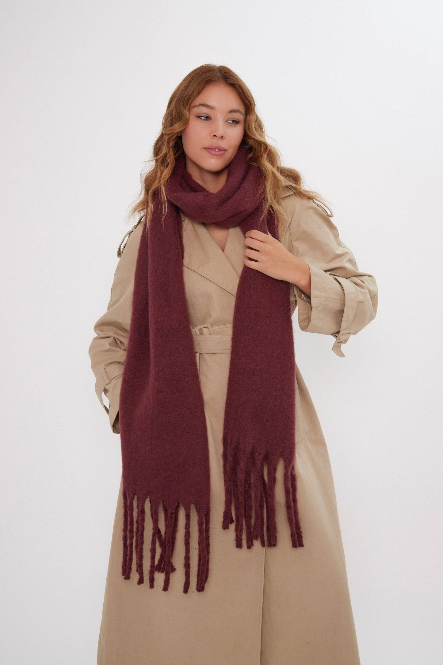 Oversized Chunky Blanket Scarf in Burgundy: Burgundy