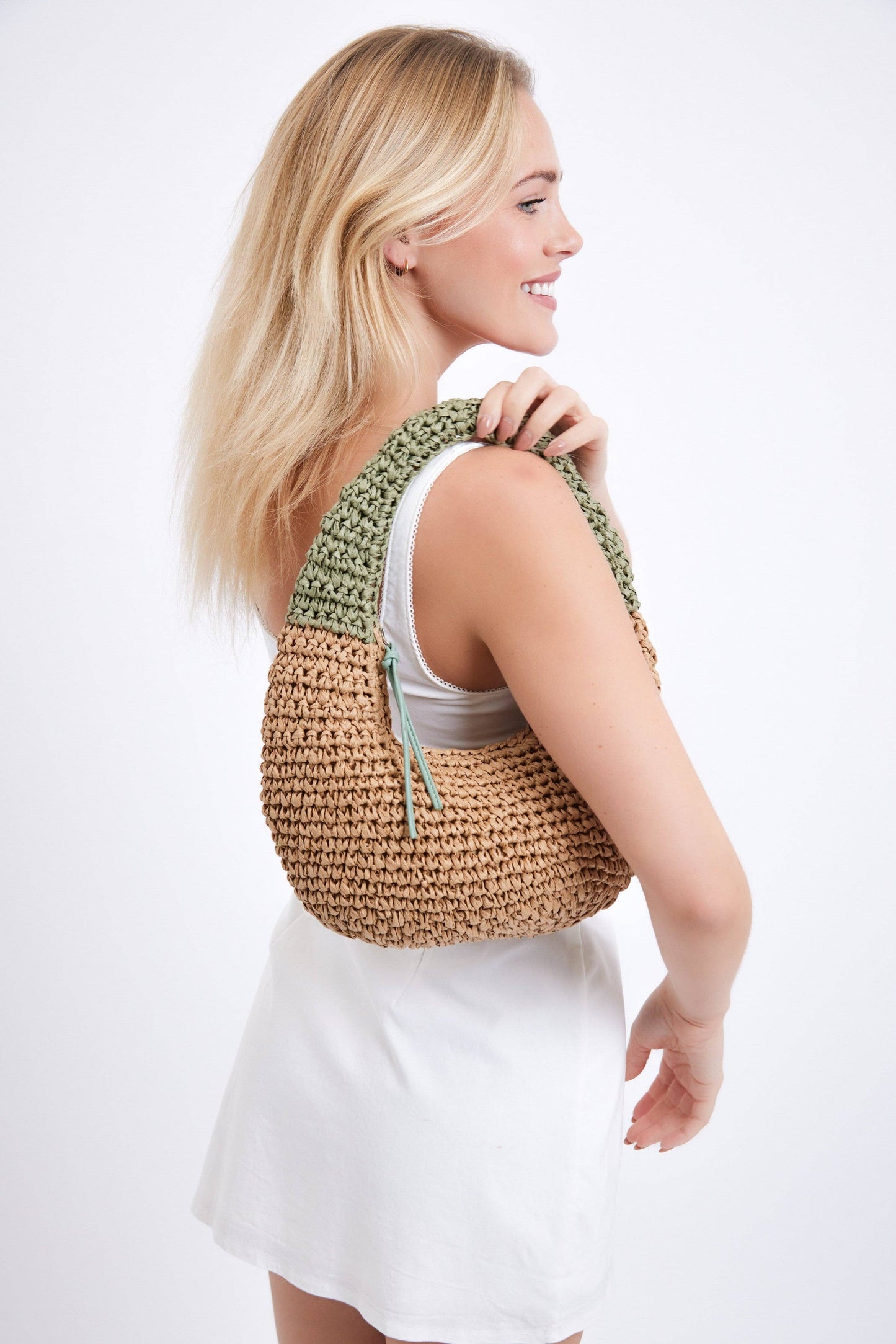 Round Straw Shoulder Bag with Green Handle: Brown