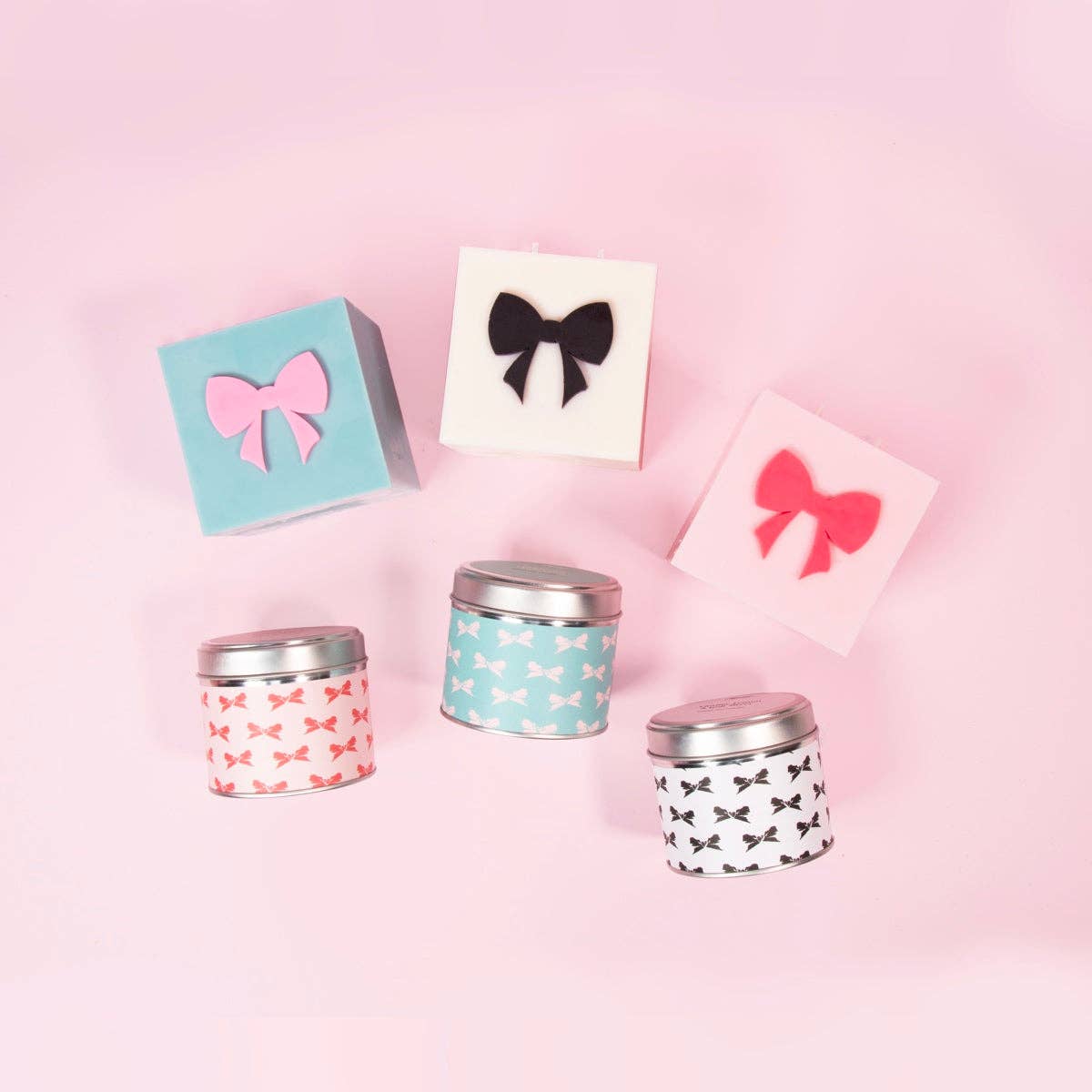 Vanilla, Lemon & Goji Berry Black & White Bow Tin Candle