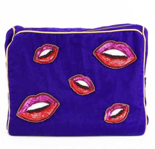 Lips Wash Bag