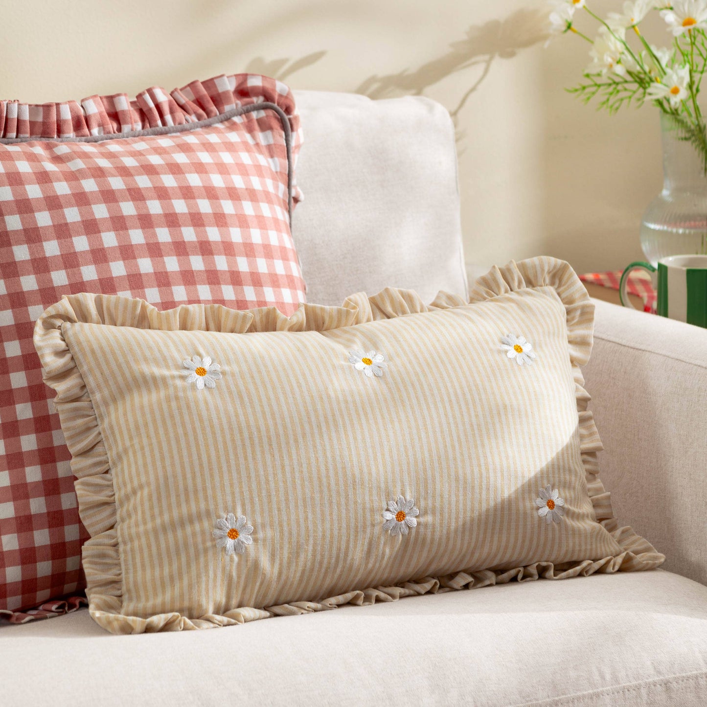 Les Fleurs Embroidered Ruffle Cushion Daisies: Daisies / Polyester Filled / 30 x 50cm